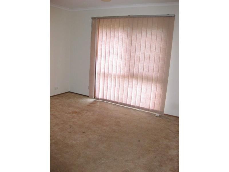 11 Camdale Close, Hampton Park VIC 3976