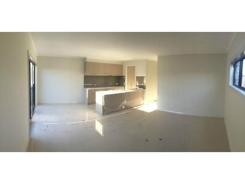 46 Elmtree Crescent, Clyde North VIC 3978