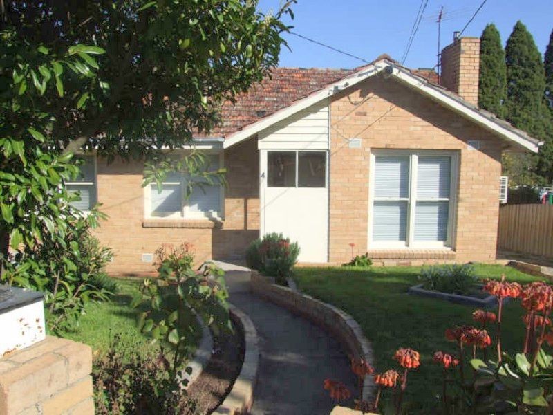 4 Laburnum Grove, Doveton VIC 3177
