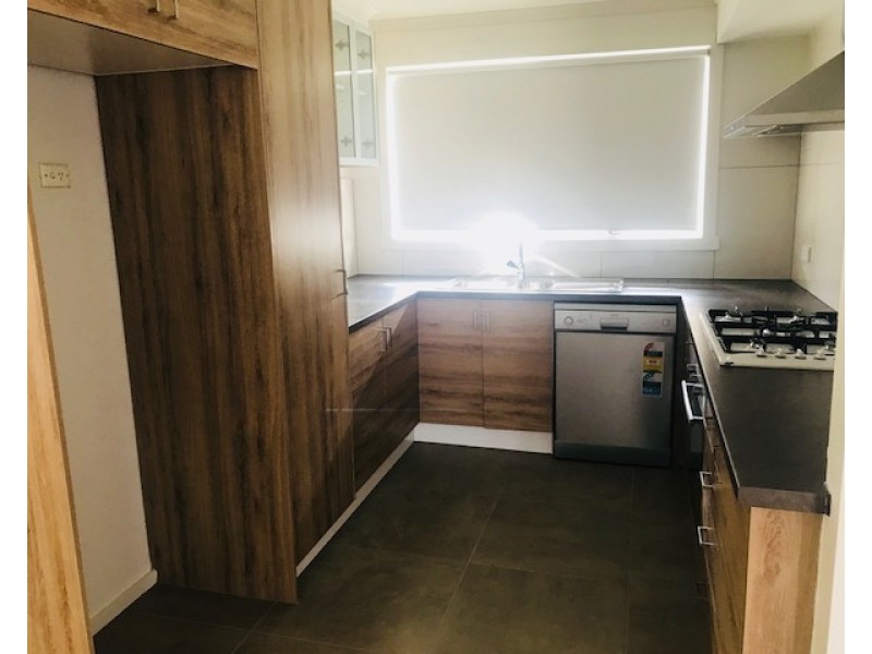 16 Grove End Road, Endeavour Hills VIC 3802