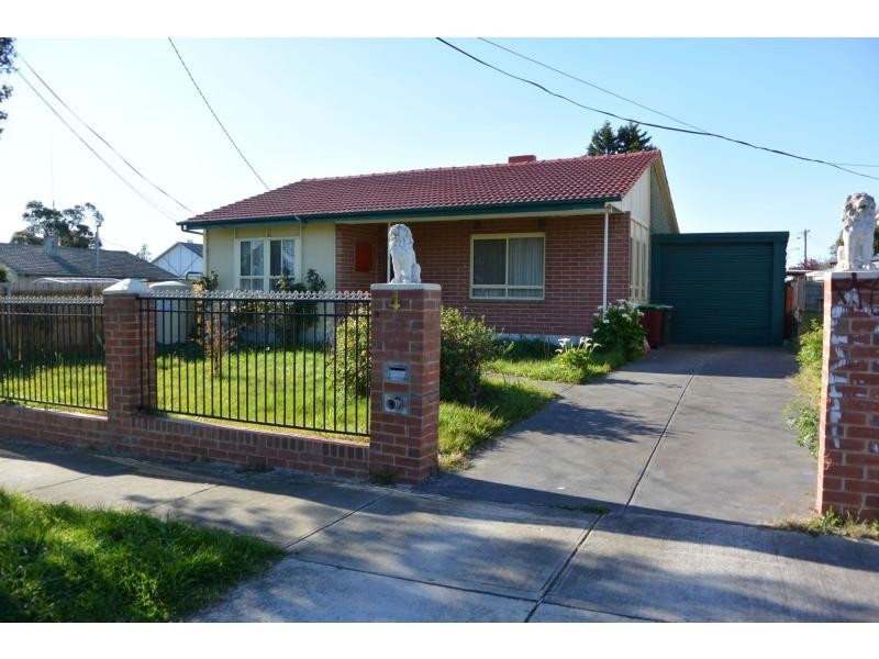 4 Pittosporum Grove, Doveton VIC 3177