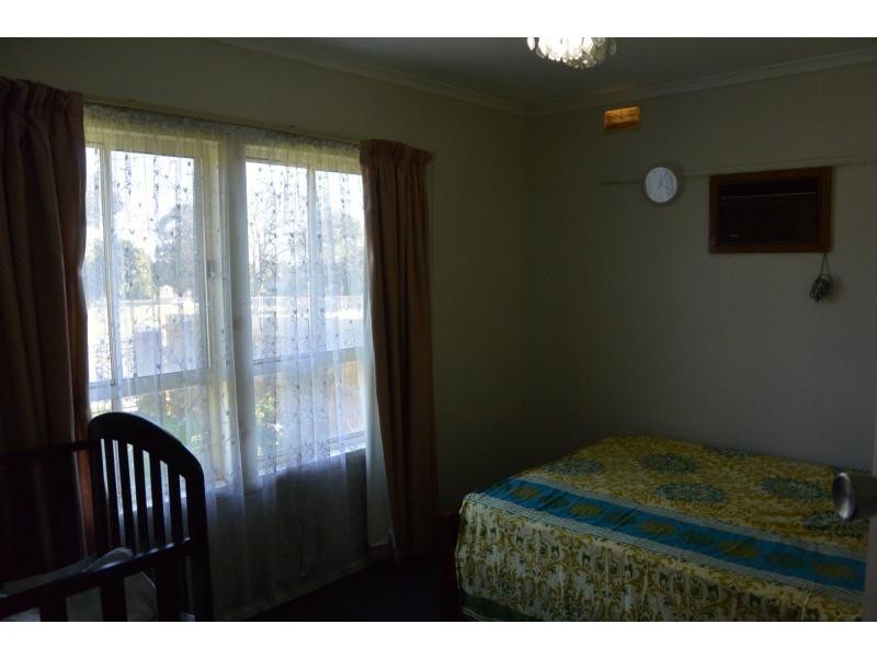 4 Pittosporum Grove, Doveton VIC 3177