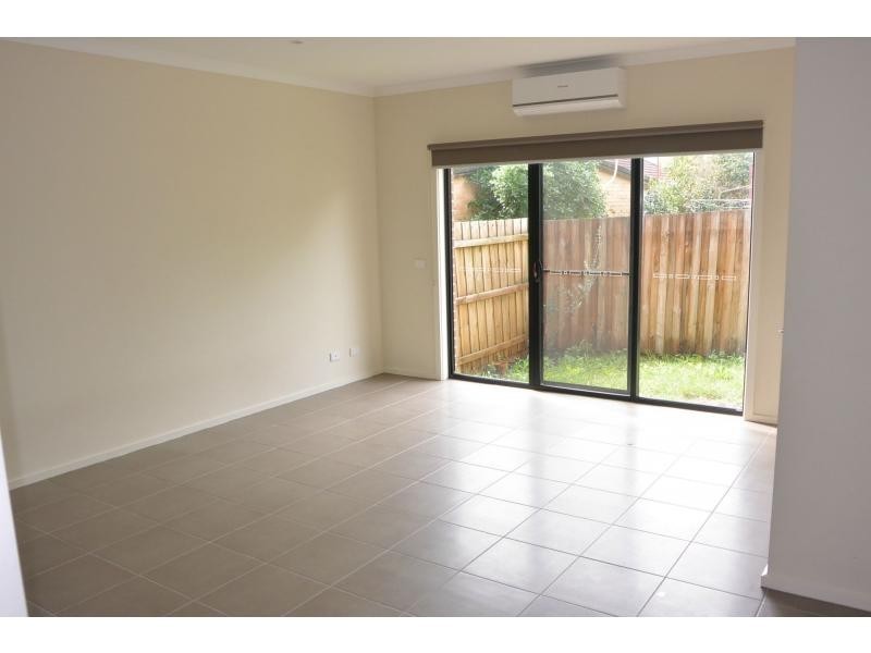 3/28 Burrows Avenue, Dandenong VIC 3175