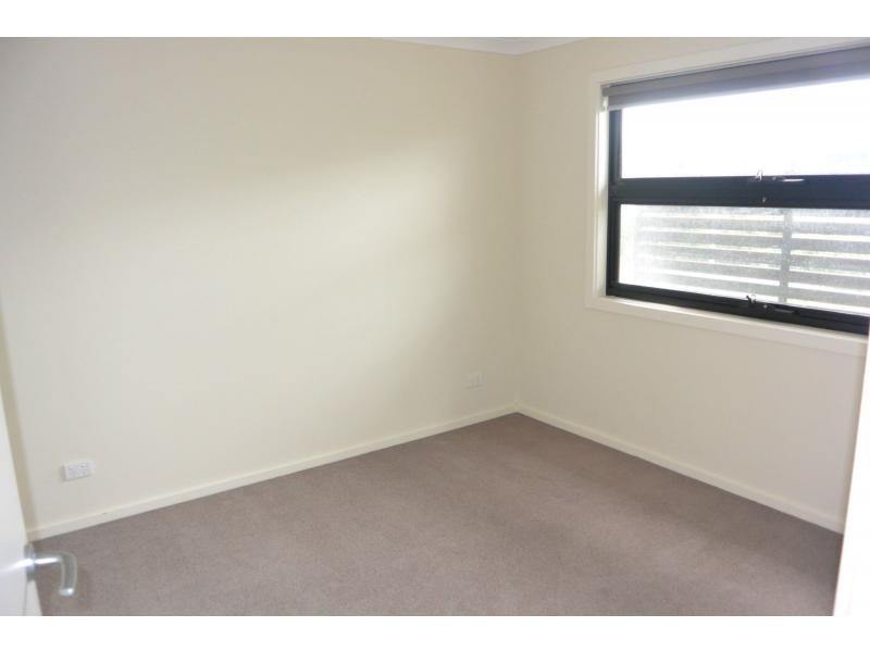 3/28 Burrows Avenue, Dandenong VIC 3175