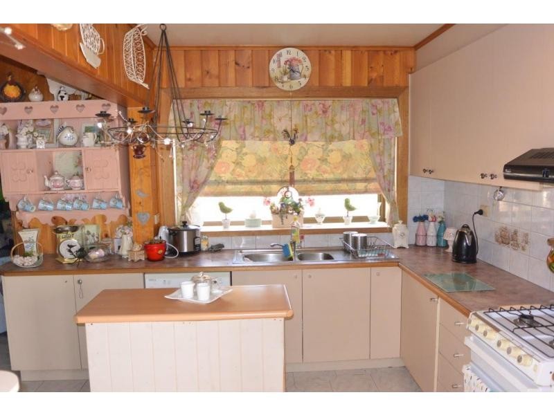 4 Hibiscus Court, Doveton VIC 3177