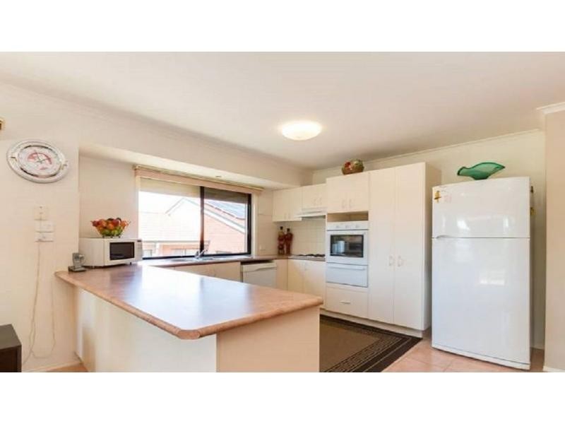 9 Sir Harrold Close, Endeavour Hills VIC 3802