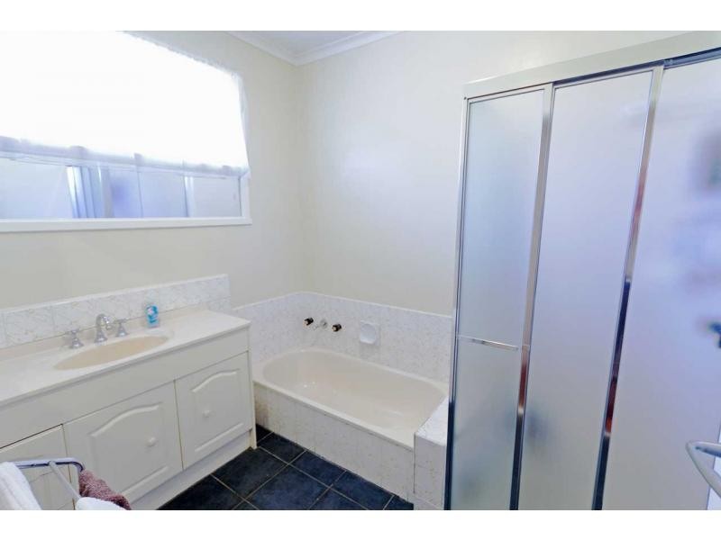 13 Adam Avenue, Hallam VIC 3803