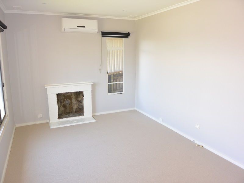 3 Laburnum Grove, Doveton VIC 3177