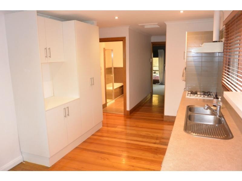 10 Brougham Close, Eumemmerring VIC 3177