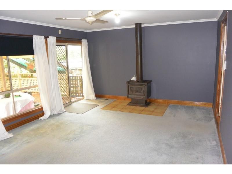 10 Brougham Close, Eumemmerring VIC 3177