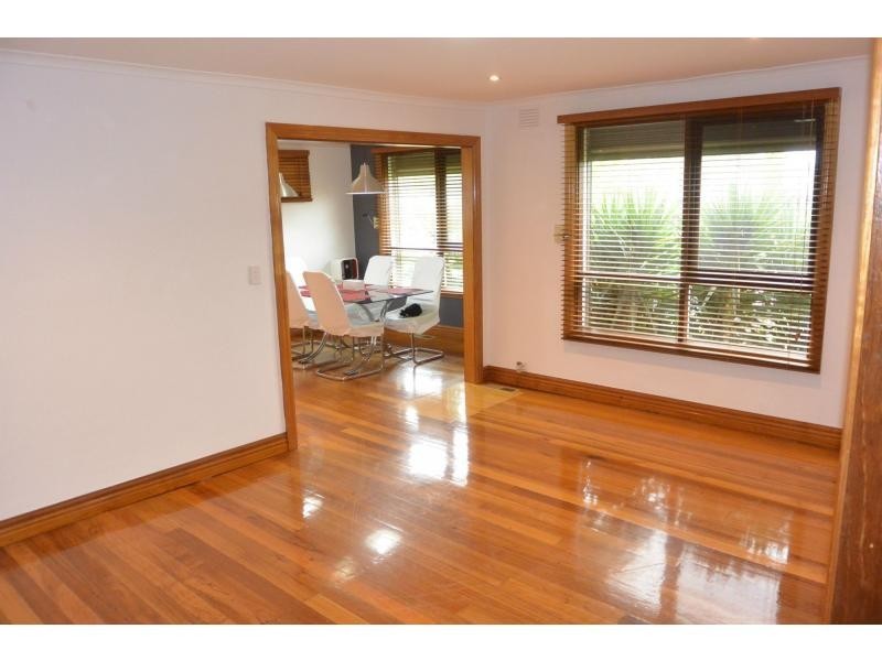 10 Brougham Close, Eumemmerring VIC 3177