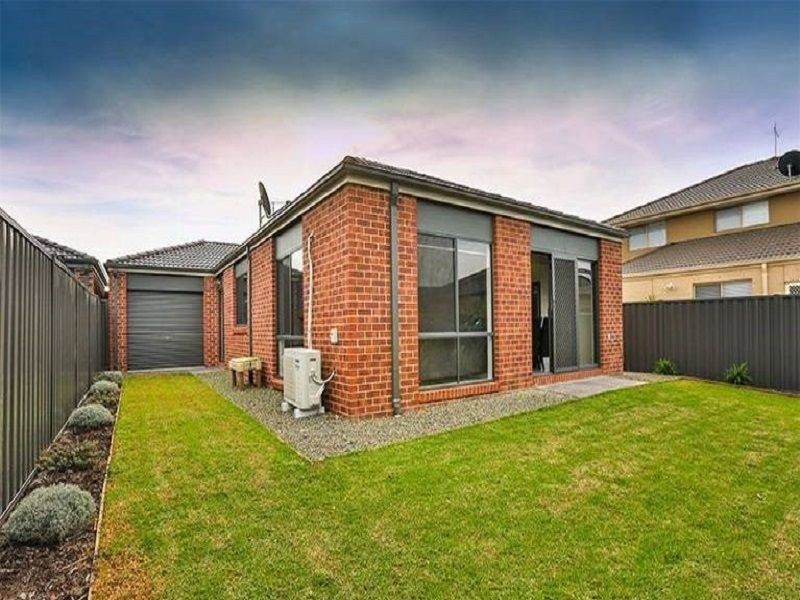 3 Rannoch Street, Cranbourne VIC 3977