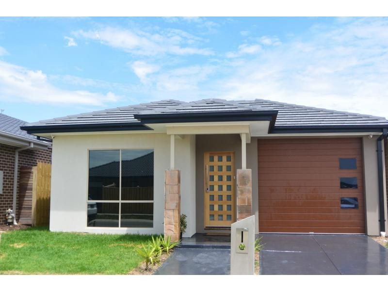16 Callistemon Street, Officer VIC 3809