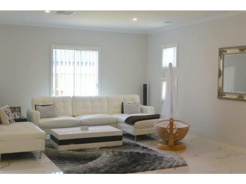 16 Callistemon Street, Officer VIC 3809