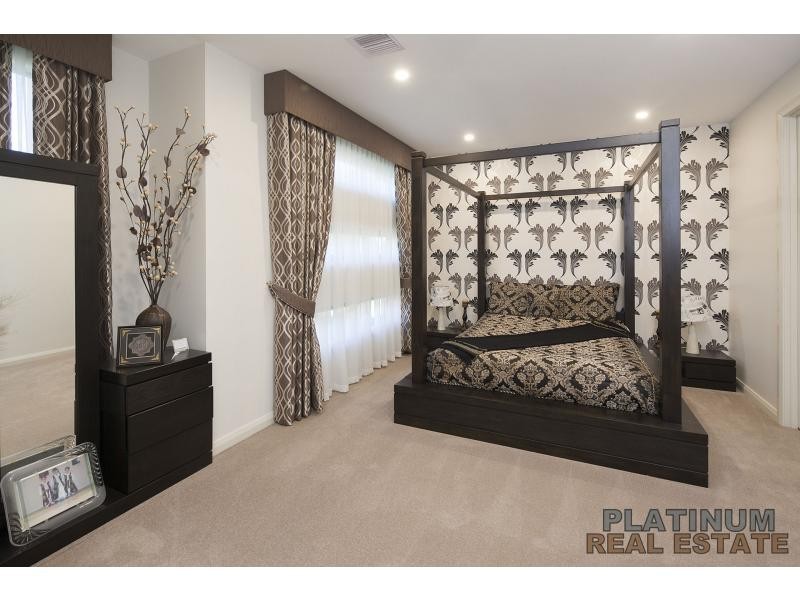 4 Freshwater Boulevard, Lyndhurst VIC 3975