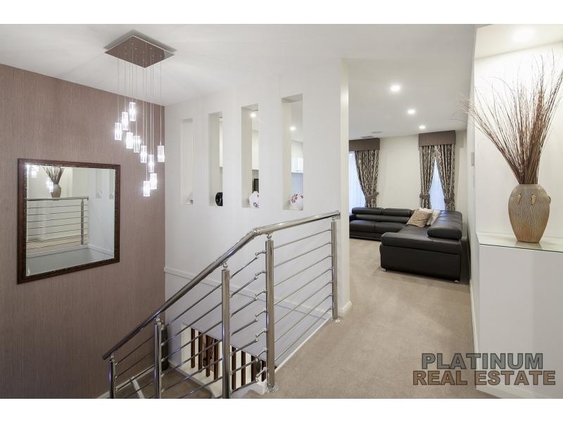 4 Freshwater Boulevard, Lyndhurst VIC 3975