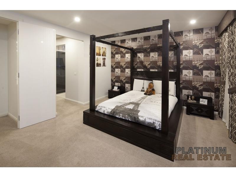 4 Freshwater Boulevard, Lyndhurst VIC 3975