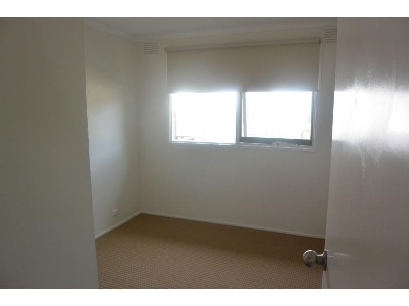 4 Mathew Flinders Avenue, Endeavour Hills VIC 3802