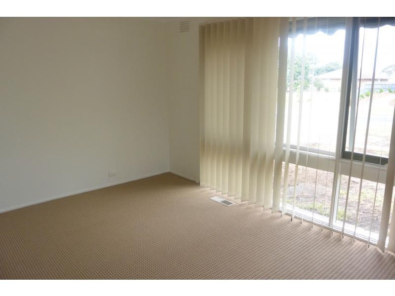 4 Mathew Flinders Avenue, Endeavour Hills VIC 3802