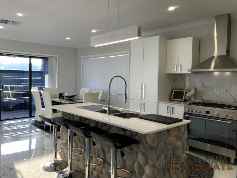 20 Yellow Gum Drive, Pakenham VIC 3810