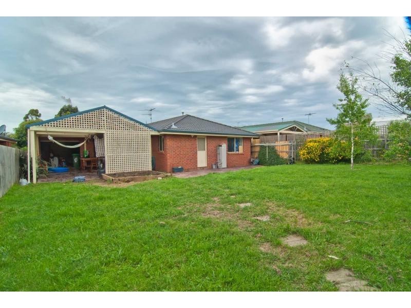 24 Darvell Court, Pakenham VIC 3810