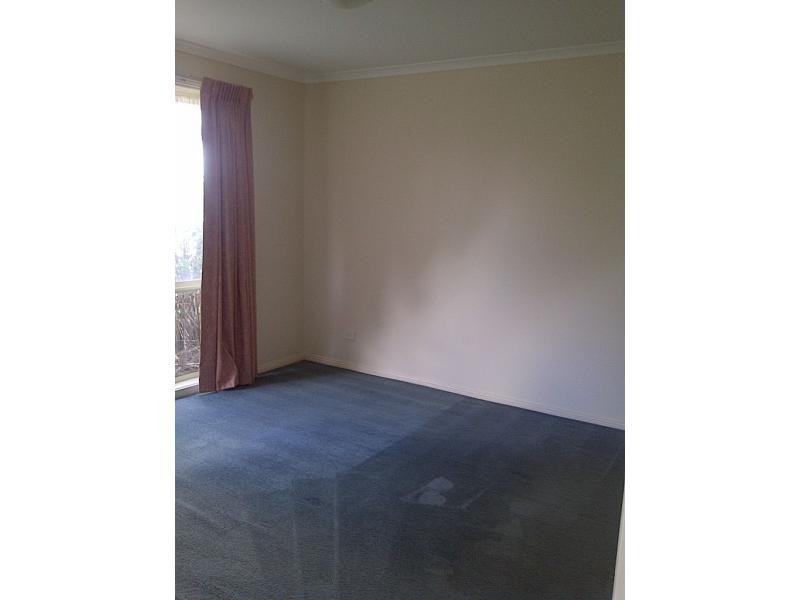 24 Darvell Court, Pakenham VIC 3810