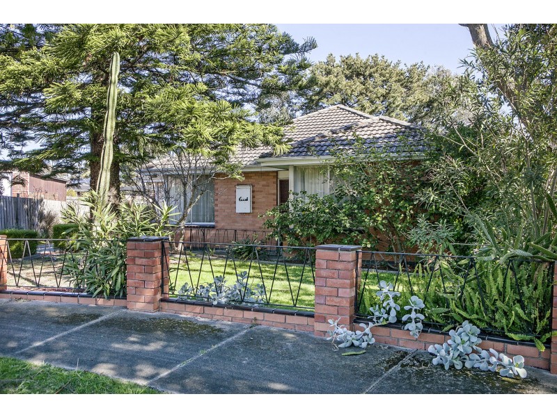8 Creek Court, Eumemmerring VIC 3177