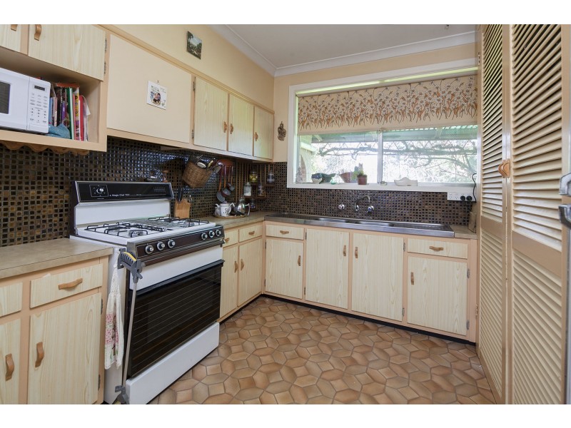 8 Creek Court, Eumemmerring VIC 3177