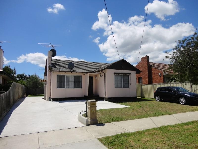 12 Peppermint Street, Doveton VIC 3177