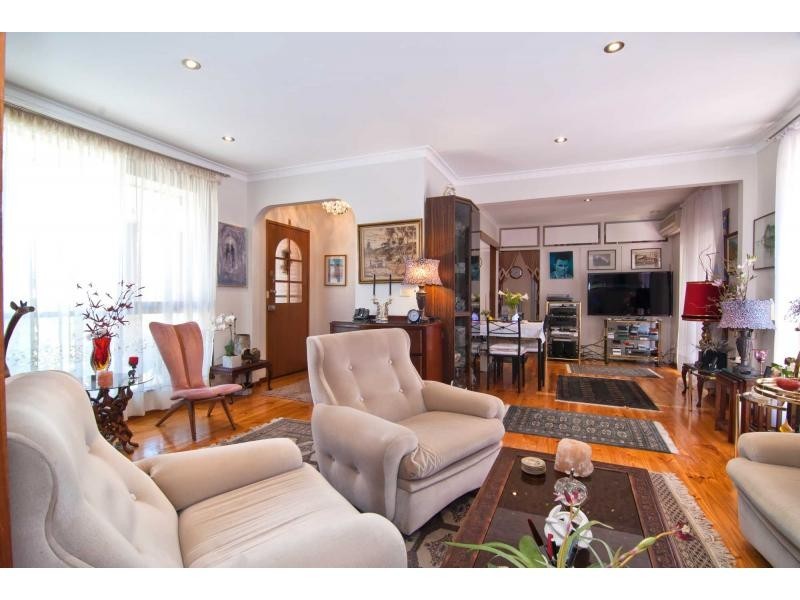 2/10 Neville Street, Carnegie VIC 3163