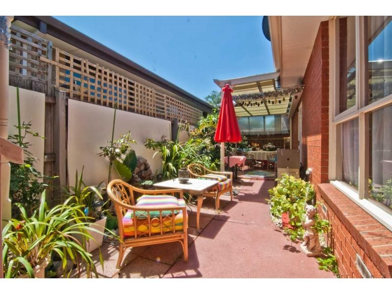 2/10 Neville Street, Carnegie VIC 3163