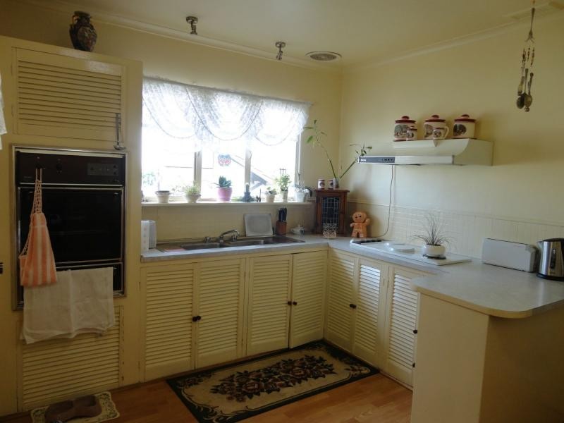 5 Eugenia Street, Doveton VIC 3177