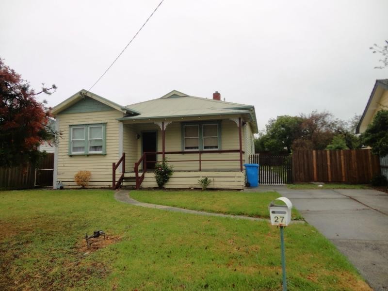 27 Olive Road, Eumemmerring VIC 3177
