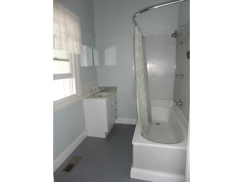 27 Olive Road, Eumemmerring VIC 3177