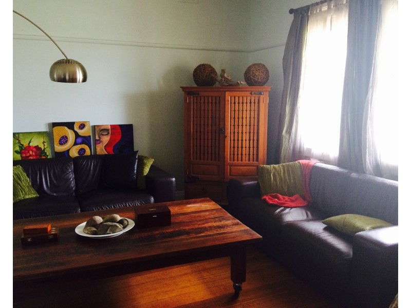 27 Olive Road, Eumemmerring VIC 3177