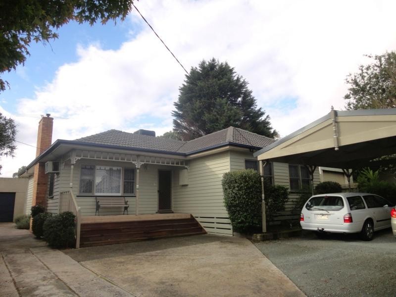 8 Alexander Avenue, Hallam VIC 3803