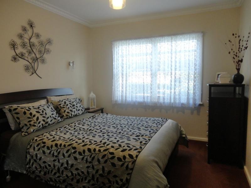 8 Alexander Avenue, Hallam VIC 3803