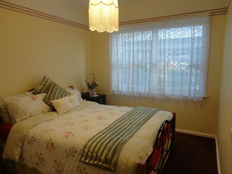 8 Alexander Avenue, Hallam VIC 3803