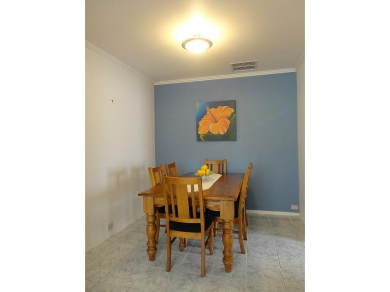 8 Alexander Avenue, Hallam VIC 3803