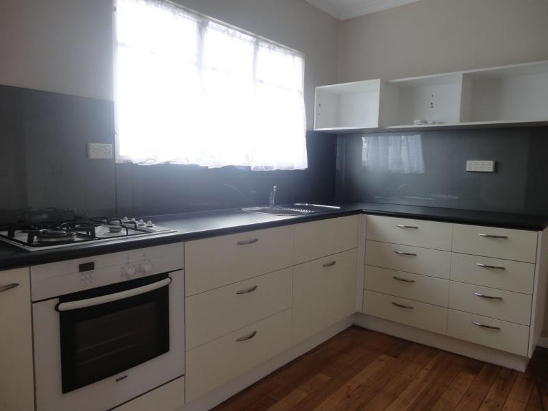 30 Kanooka Grove, Doveton VIC 3177