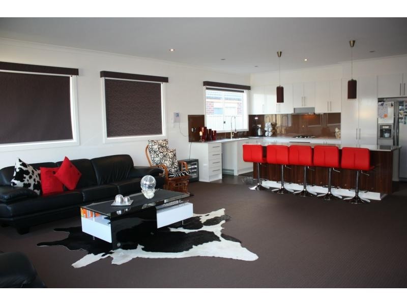 110 Blue Horizons Way, Pakenham VIC 3810