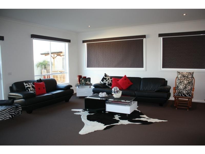 110 Blue Horizons Way, Pakenham VIC 3810