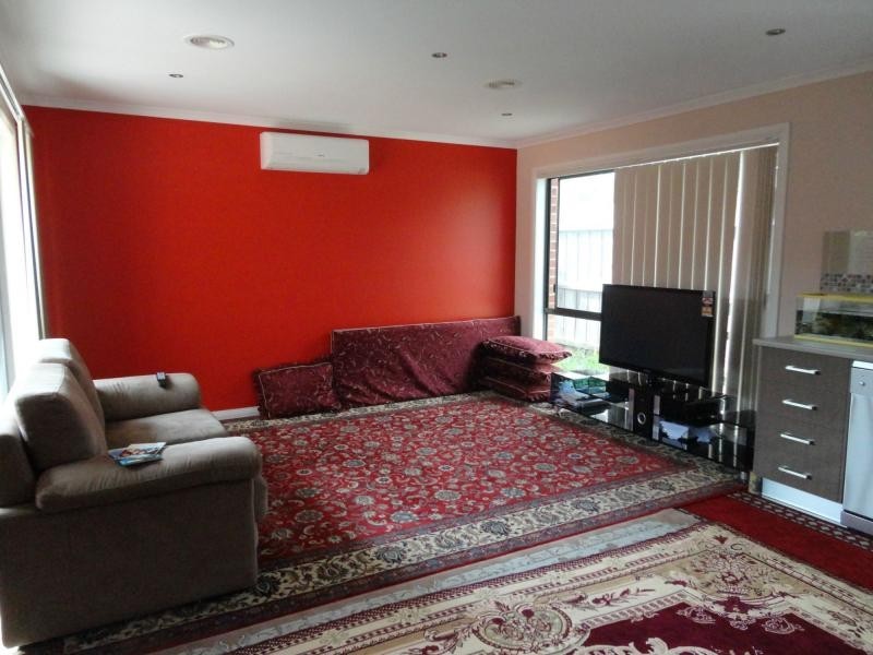 3/10 Sunset Grove, Dandenong VIC 3175
