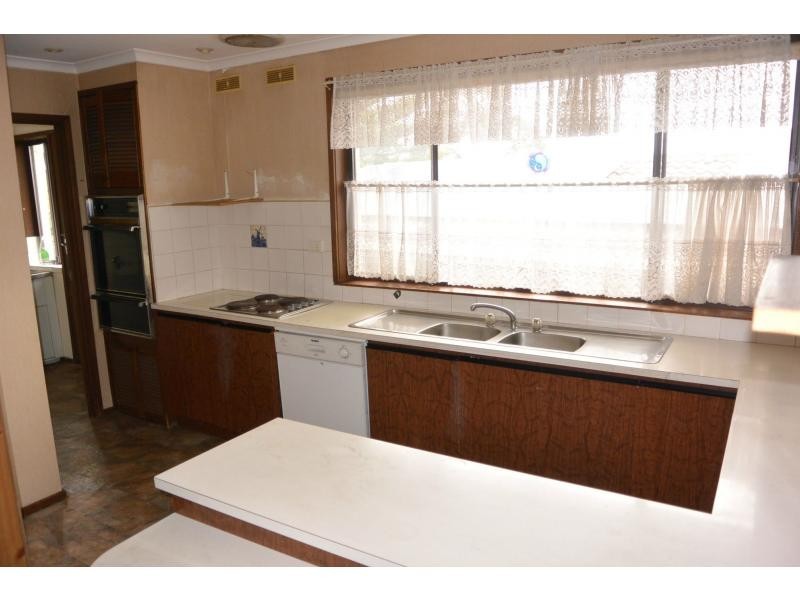 1 McLaughlan Avenue, Eumemmerring VIC 3177