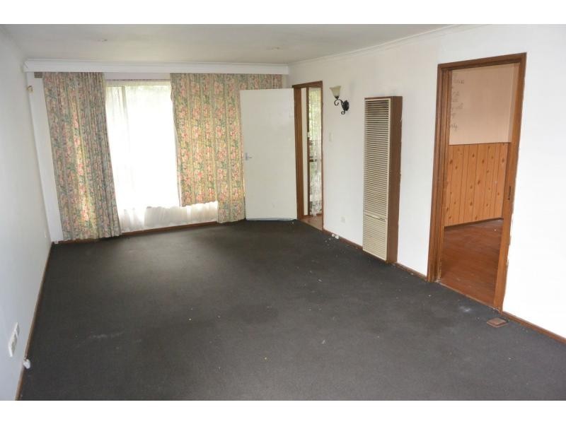 1 McLaughlan Avenue, Eumemmerring VIC 3177