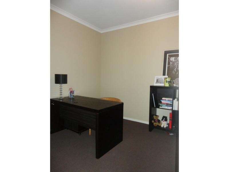 8 Bernhardt Drive, Epping VIC 3076