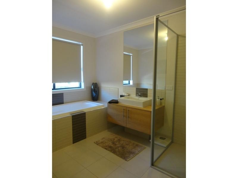 14 Bluemist Circuit, Lyndhurst VIC 3975