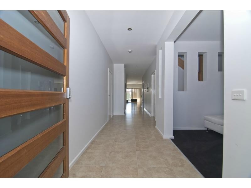 4 Sun Orchid Drive, Pakenham VIC 3810