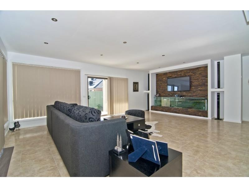 4 Sun Orchid Drive, Pakenham VIC 3810