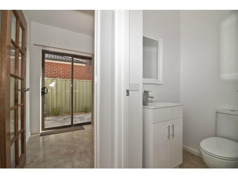 4 Sun Orchid Drive, Pakenham VIC 3810